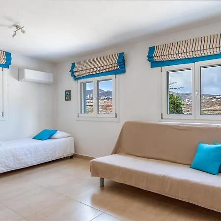 Afroditi Ftelia Gerani A Panormos (Mykonos)